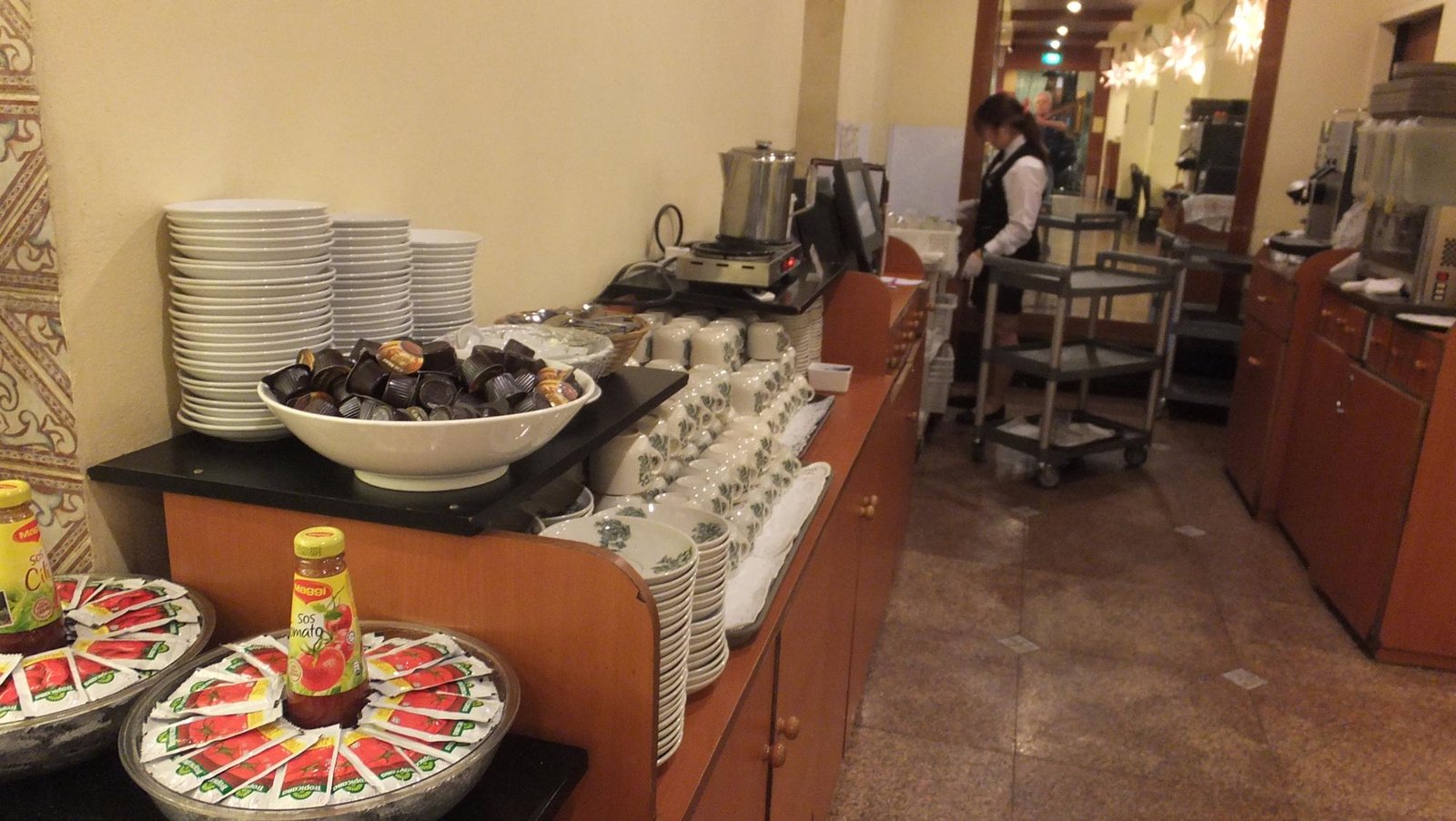 رستوران هتل رویال ات نیوتن سنگاپور